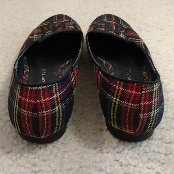 Plaid Ladies Flats - Picture 3 of 4